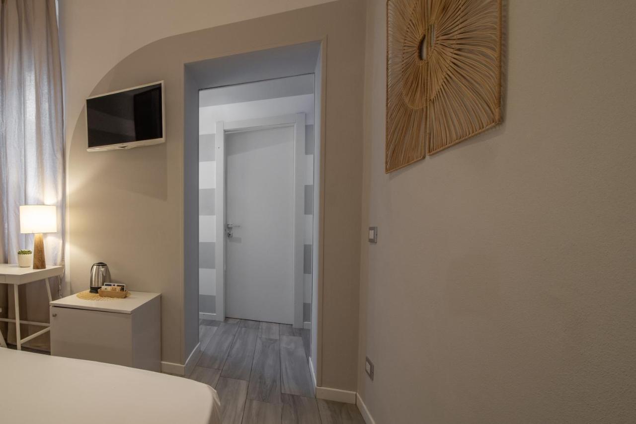 Aquamarina Hotel Специя Екстериор снимка